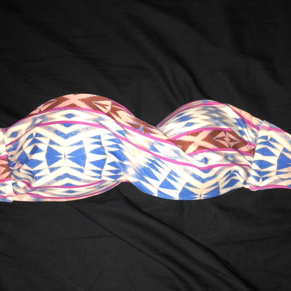 Candie’s bikini top